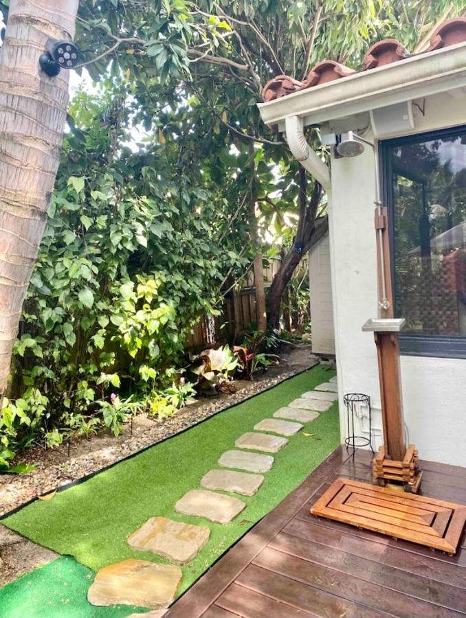 Entire Private Beautiful 2 Bedroom Plus Den House With Gated Front&Back Yard And Free Parking 10Min Drive To Miami Beach 외부 사진