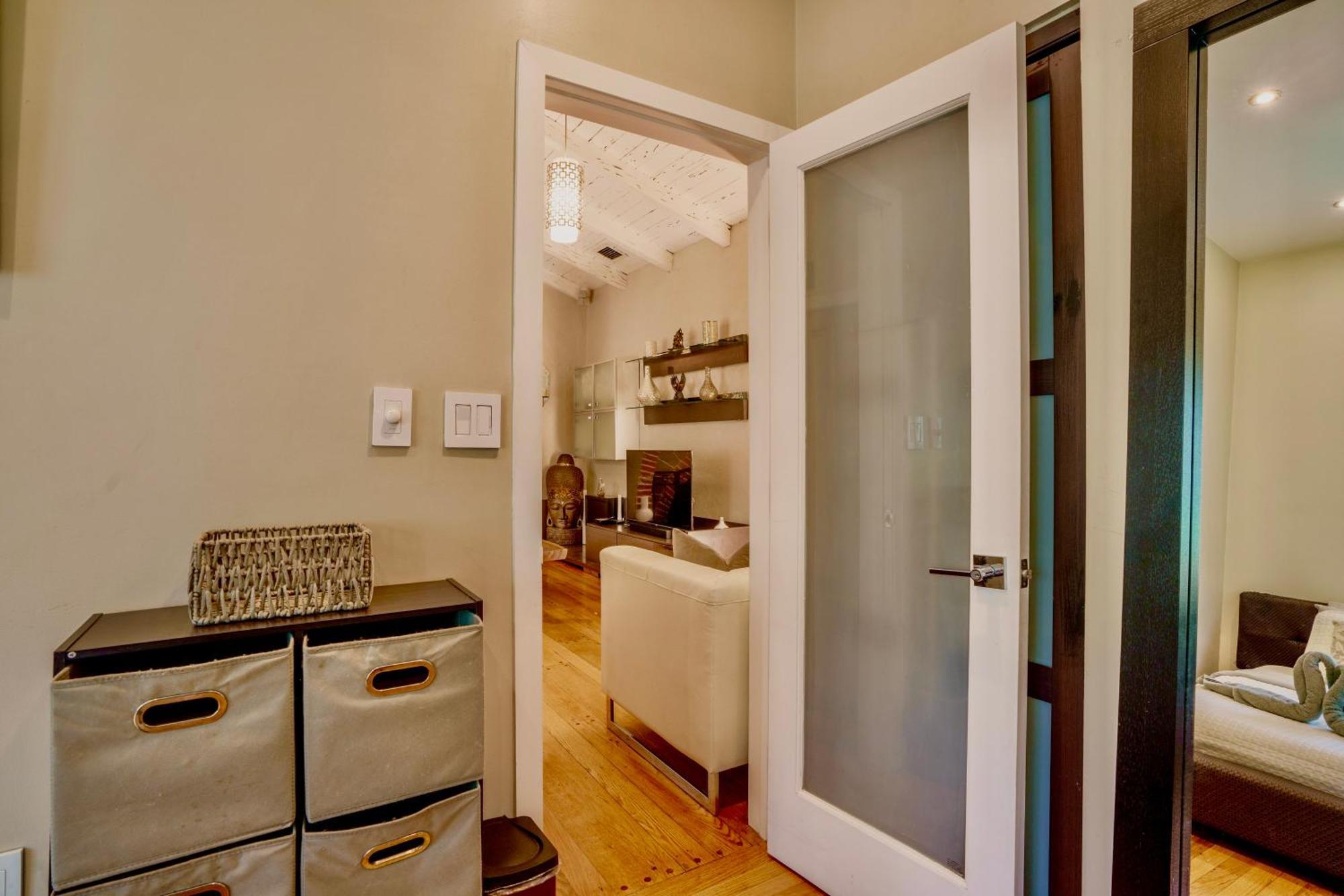 Entire Private Beautiful 2 Bedroom Plus Den House With Gated Front&Back Yard And Free Parking 10Min Drive To Miami Beach 외부 사진