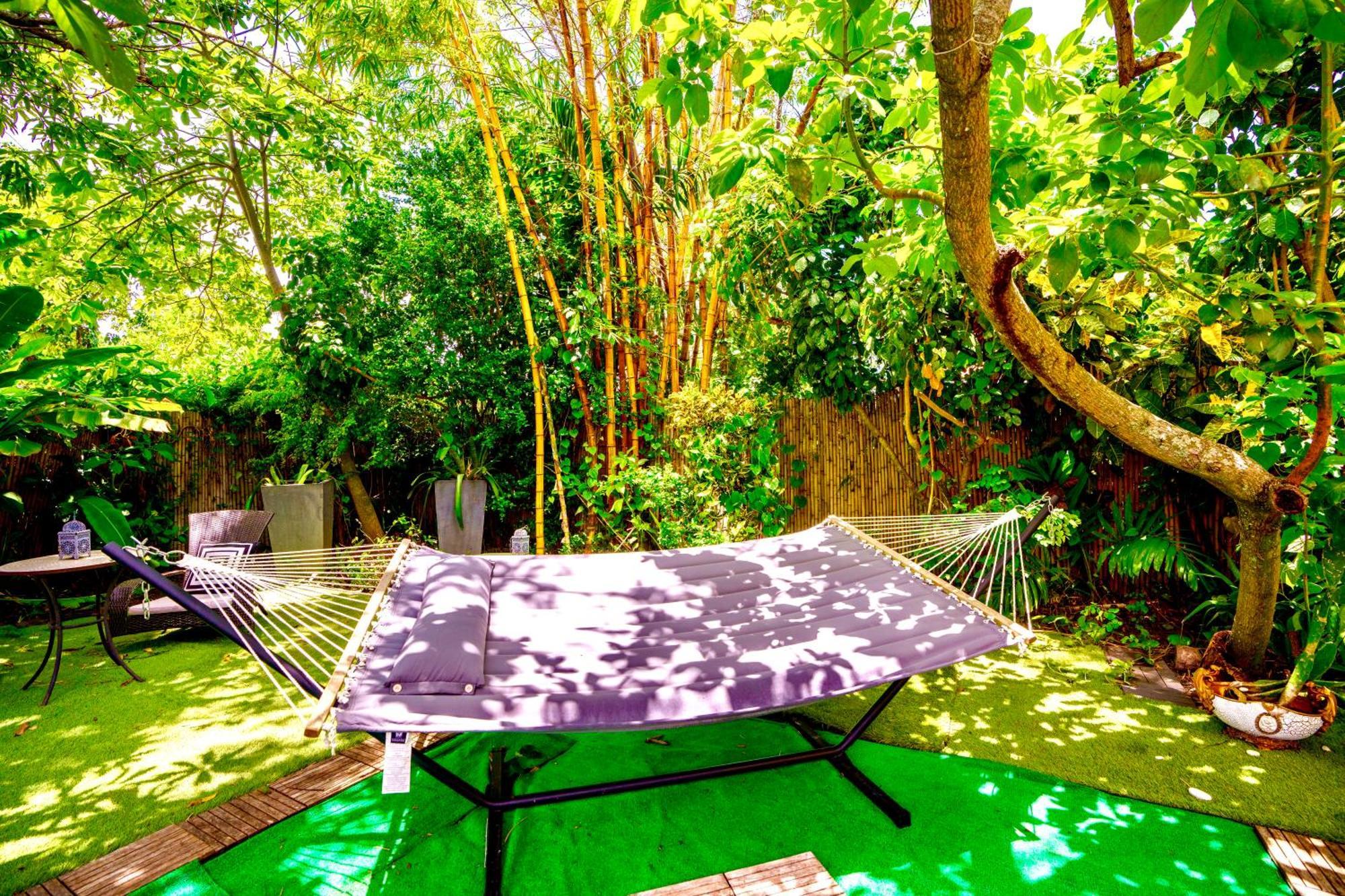 Entire Private Beautiful 2 Bedroom Plus Den House With Gated Front&Back Yard And Free Parking 10Min Drive To Miami Beach 외부 사진